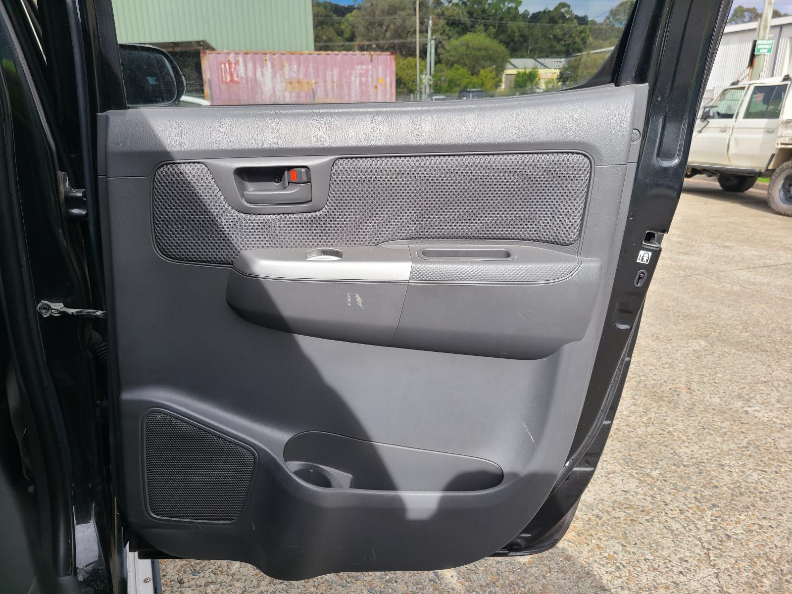 View Toyota Hilux 2013  