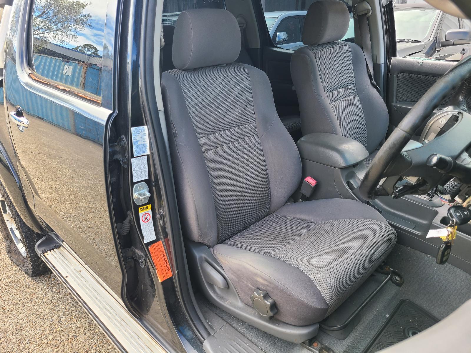 View Toyota Hilux 2013  