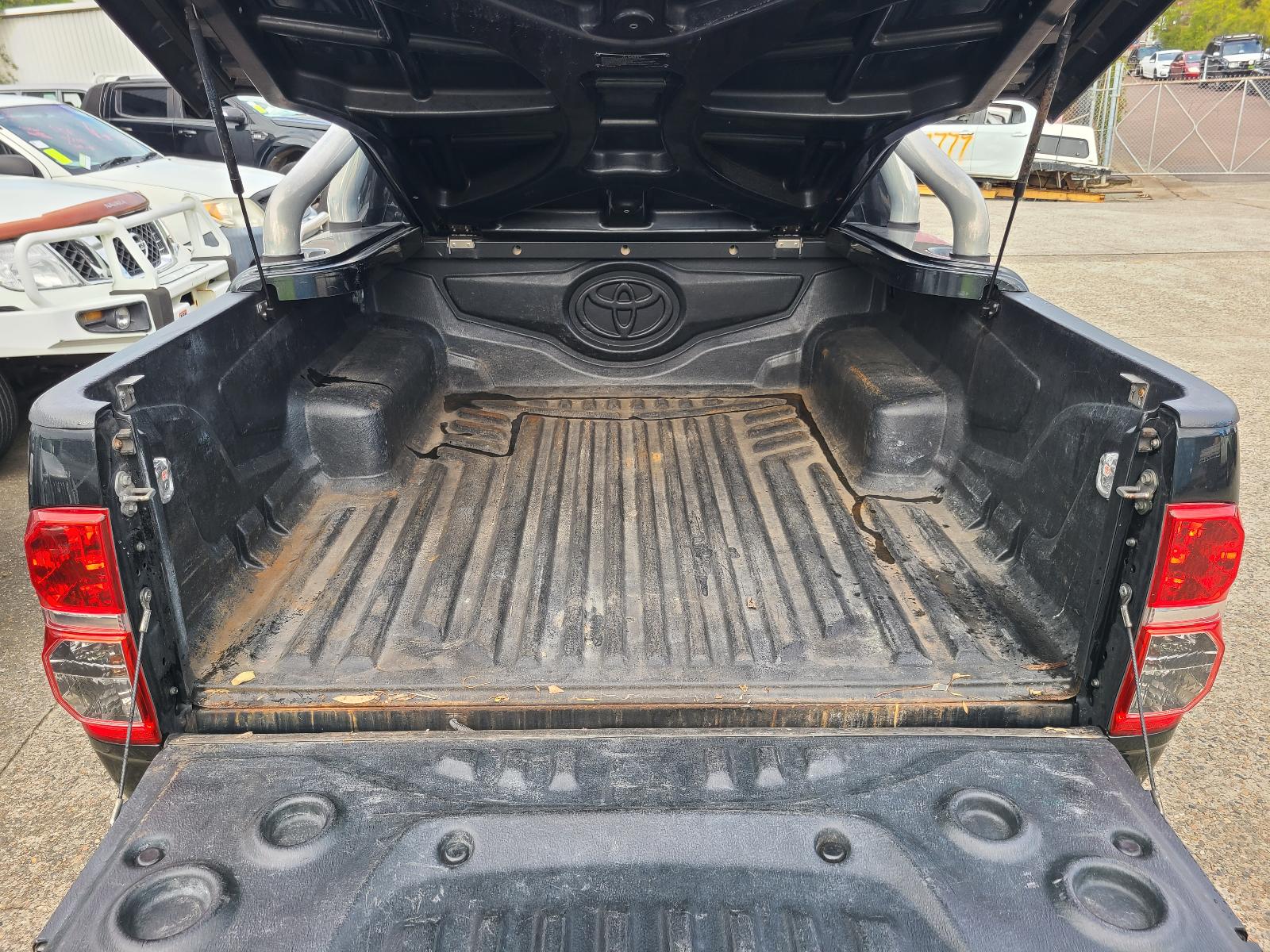 View Toyota Hilux 2013  