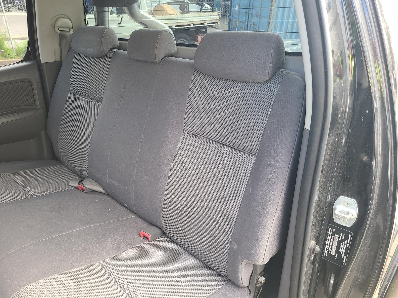 View Toyota Hilux 2013  