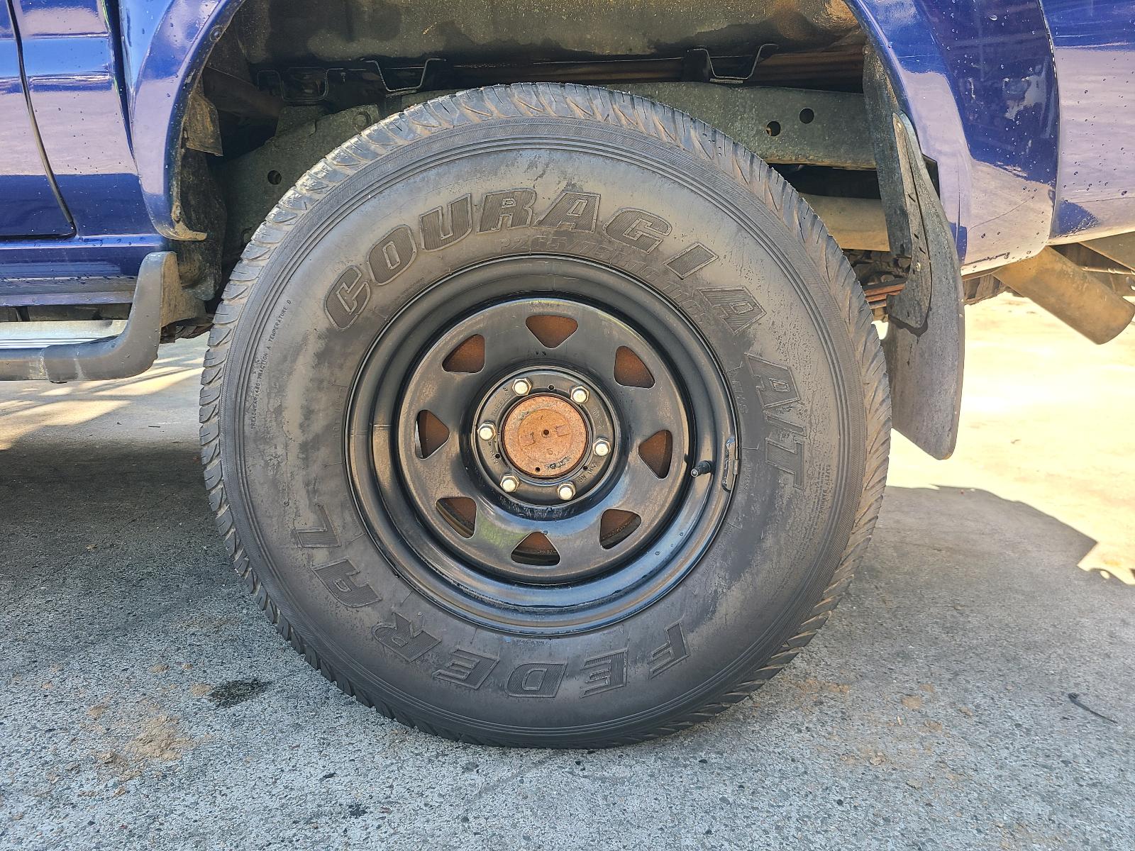 View Nissan Navara 2002 4 Door Utility