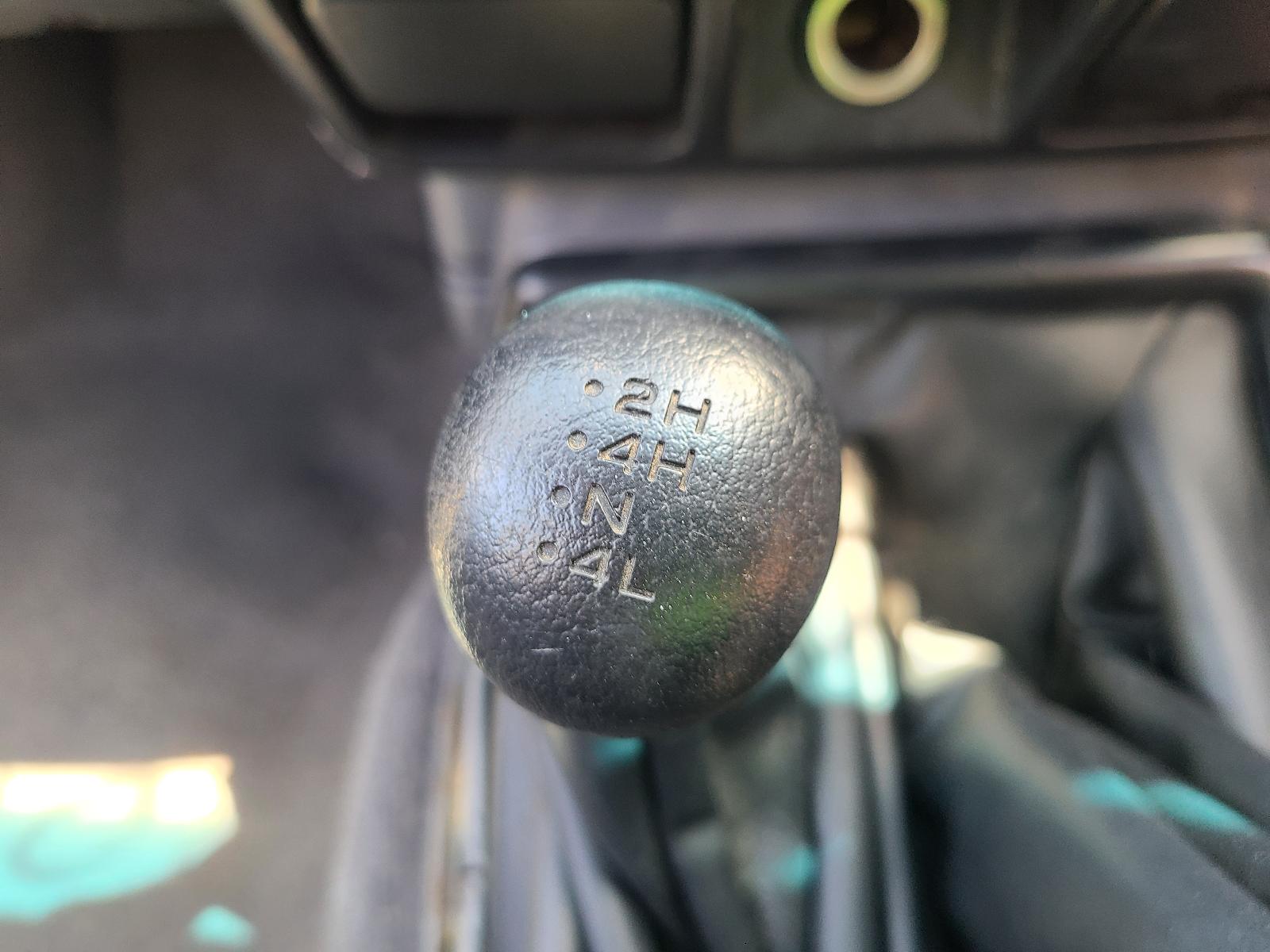 View Nissan Navara 2002 4 Door Utility