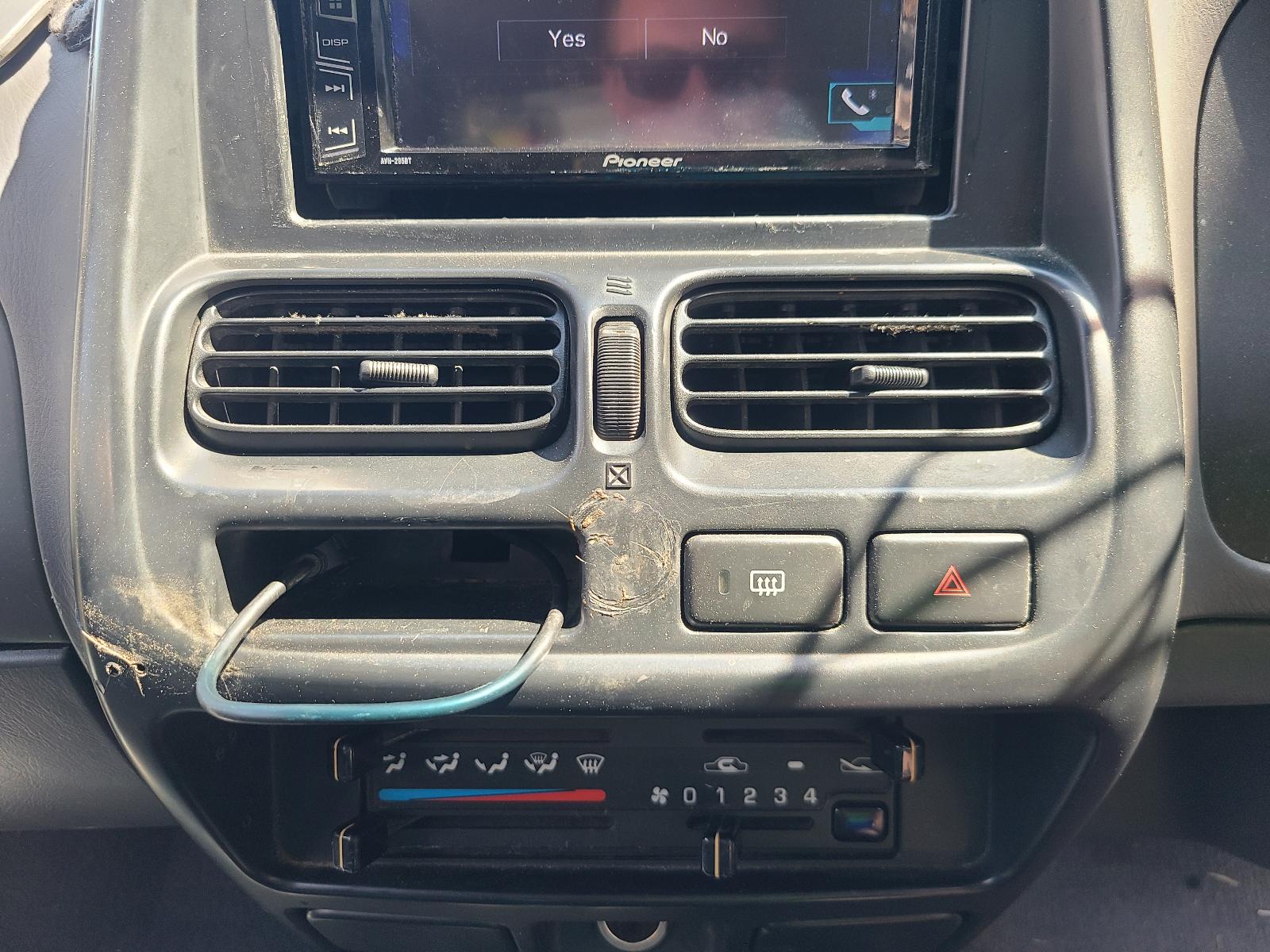 View Nissan Navara 2002 4 Door Utility