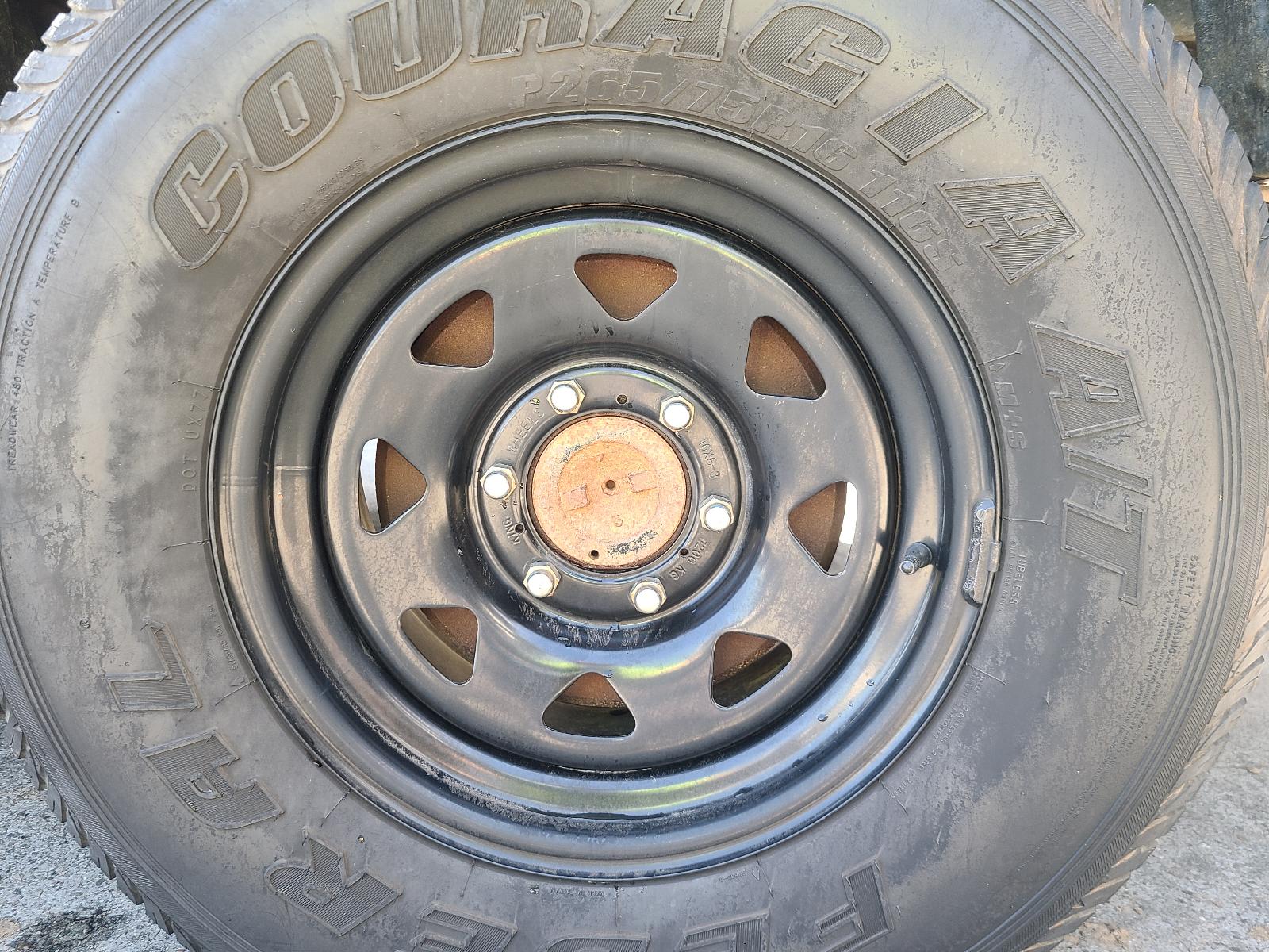 View Nissan Navara 2002 4 Door Utility