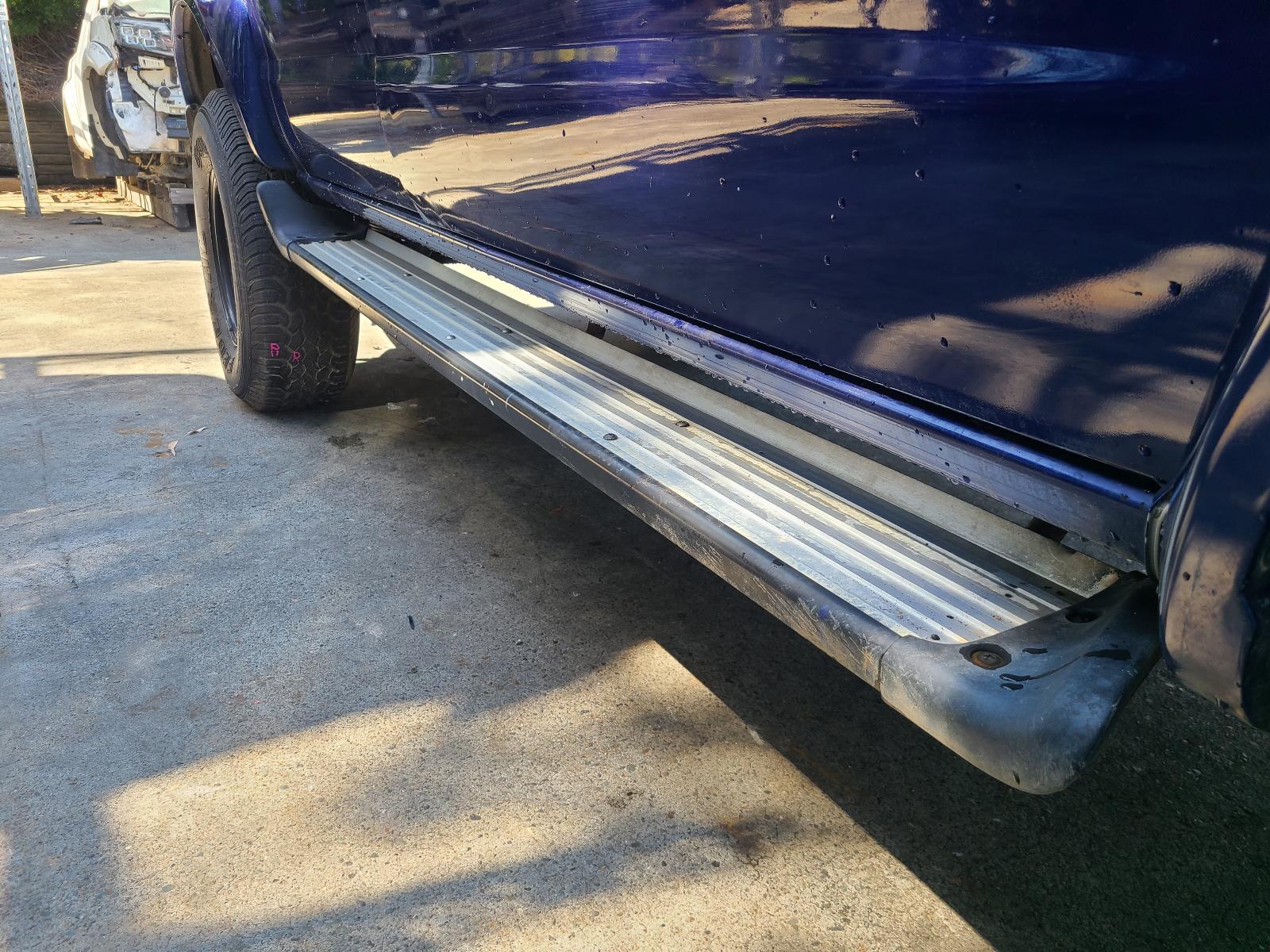 View Nissan Navara 2002 4 Door Utility