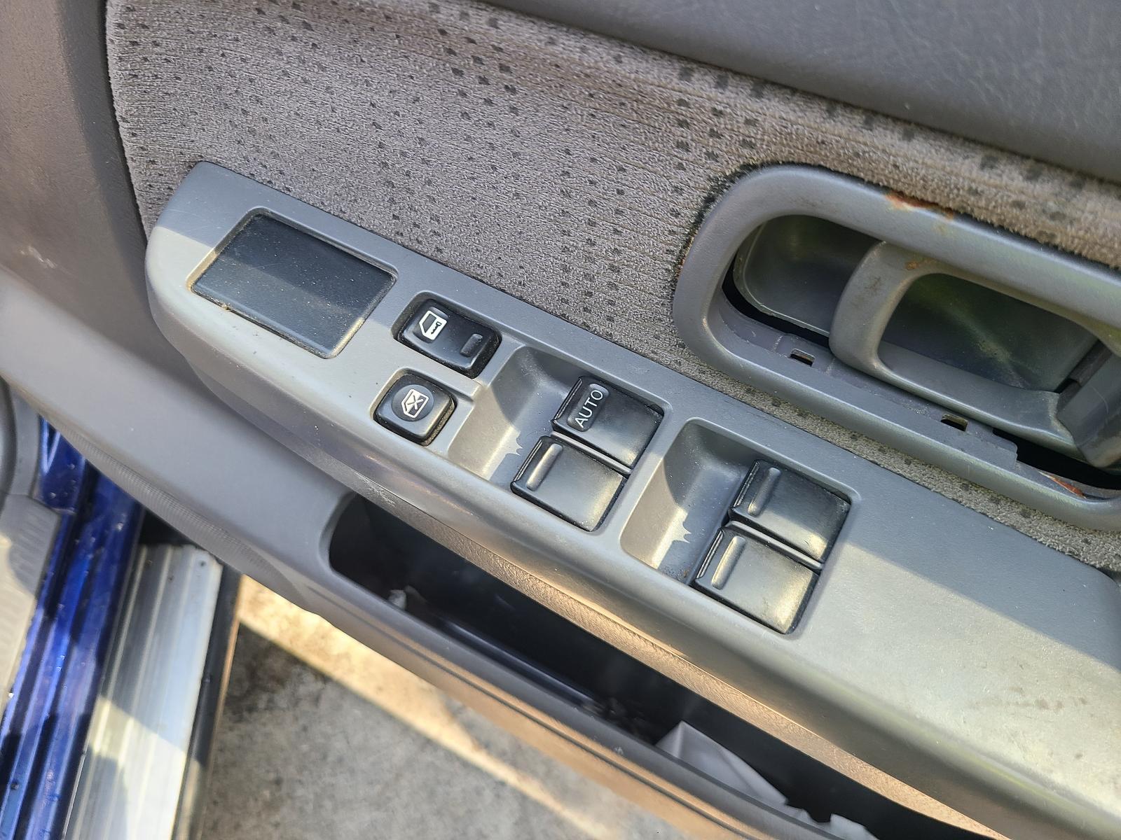 View Nissan Navara 2002 4 Door Utility