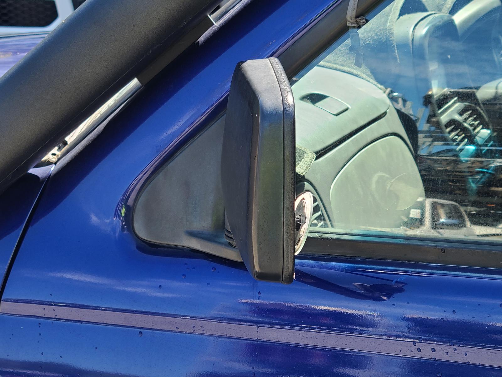 View Nissan Navara 2002 4 Door Utility