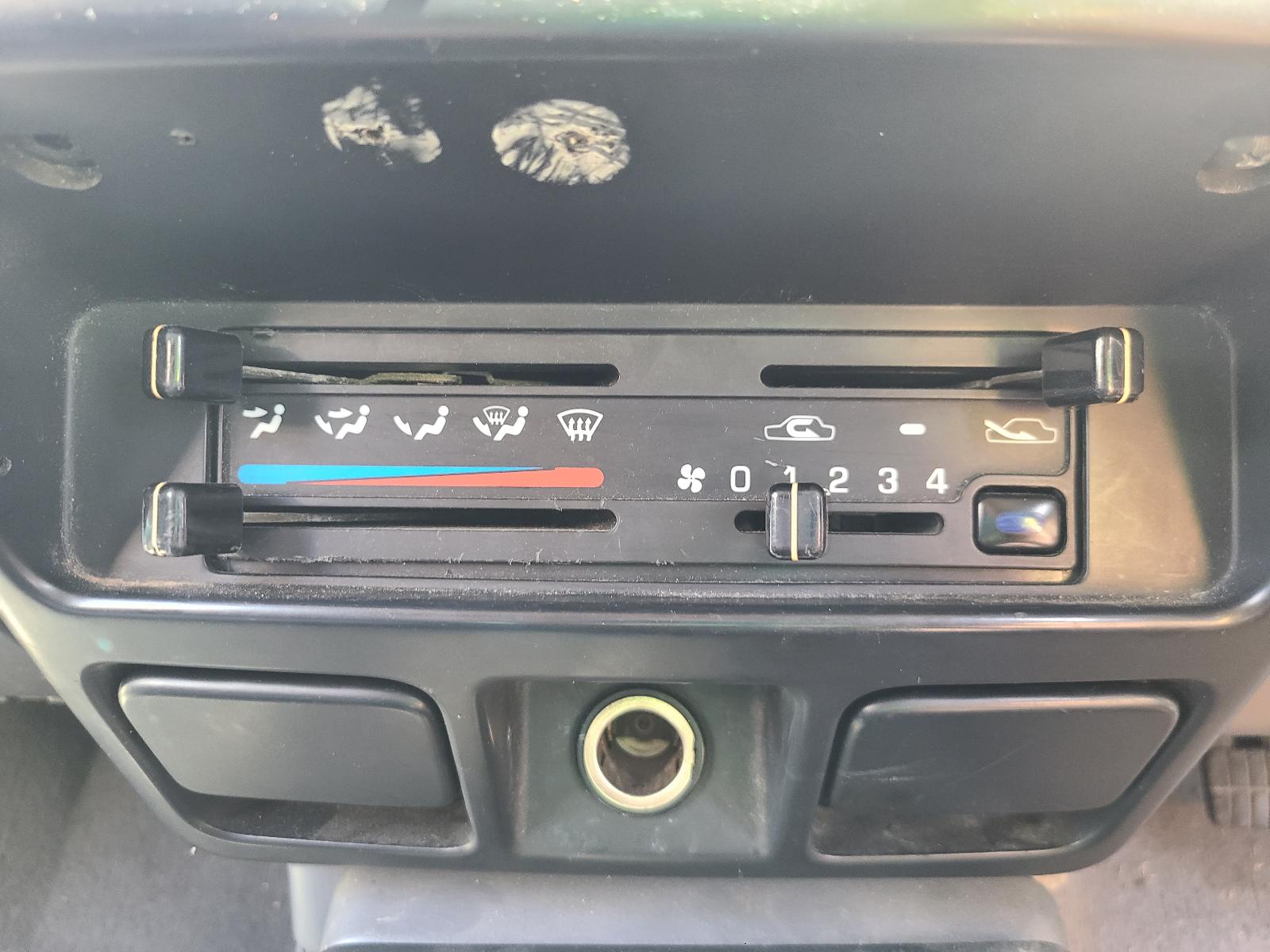 View Nissan Navara 2002 4 Door Utility
