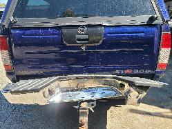 View Nissan Navara 2002 4 Door Utility