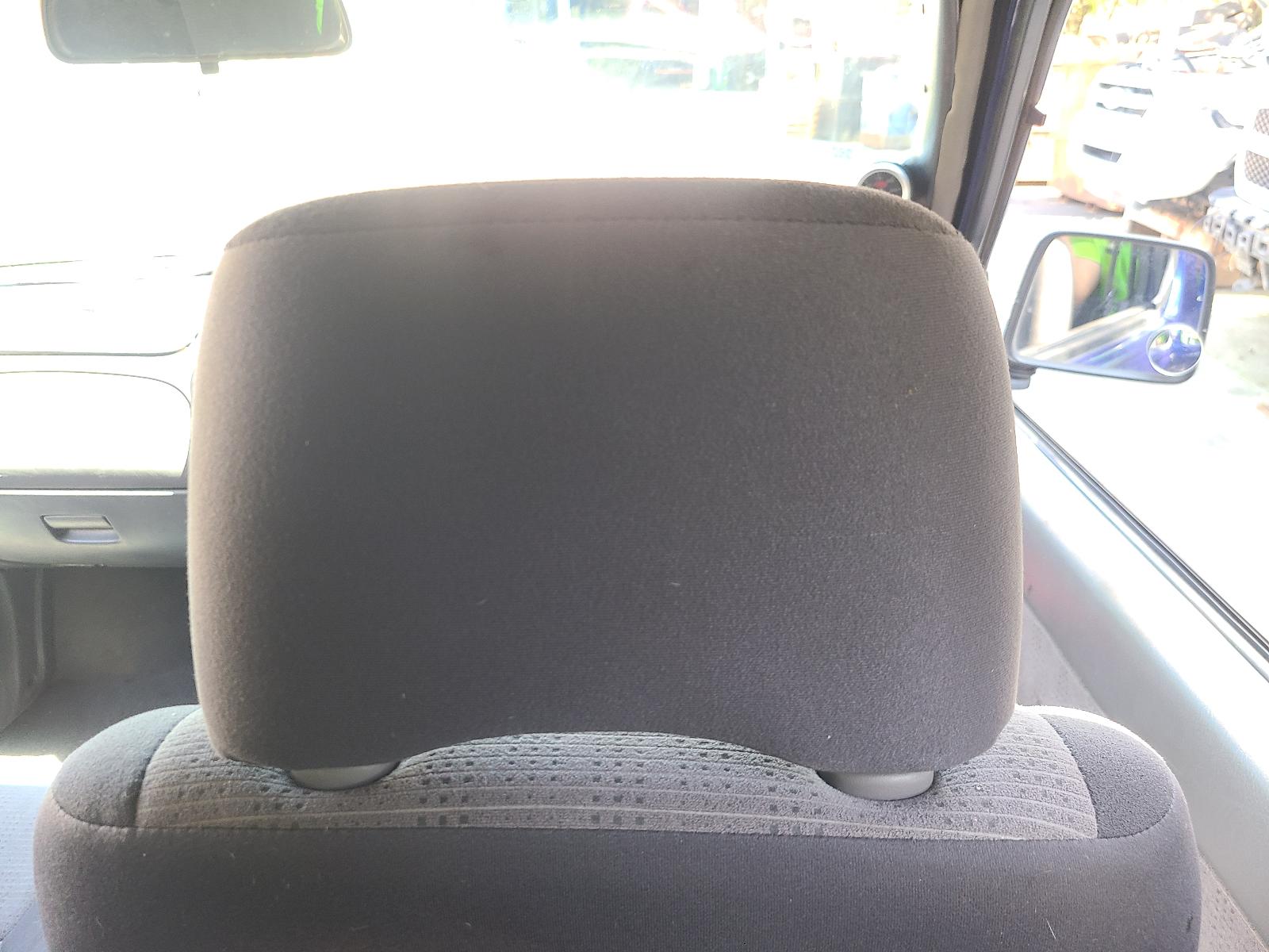 View Nissan Navara 2002 4 Door Utility