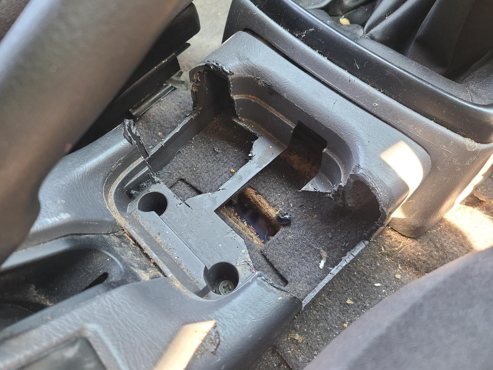 View Nissan Navara 2002 4 Door Utility