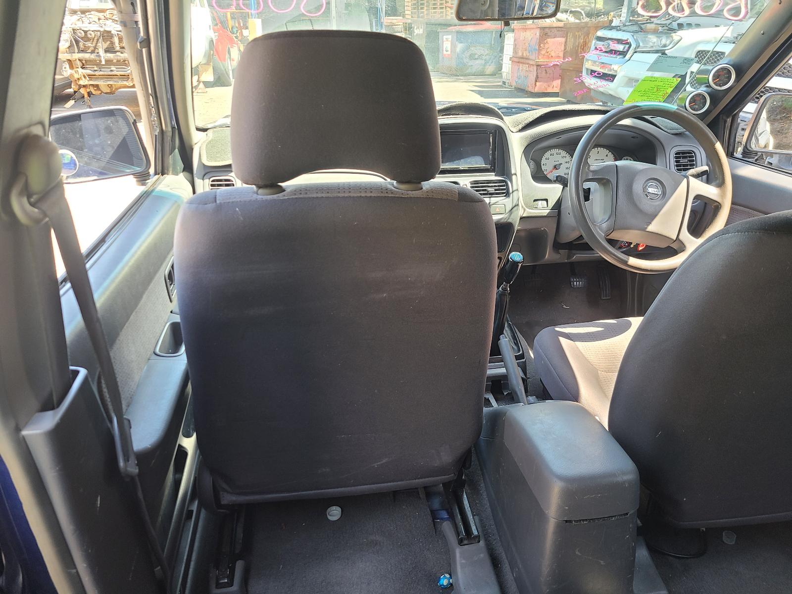 View Nissan Navara 2002 4 Door Utility
