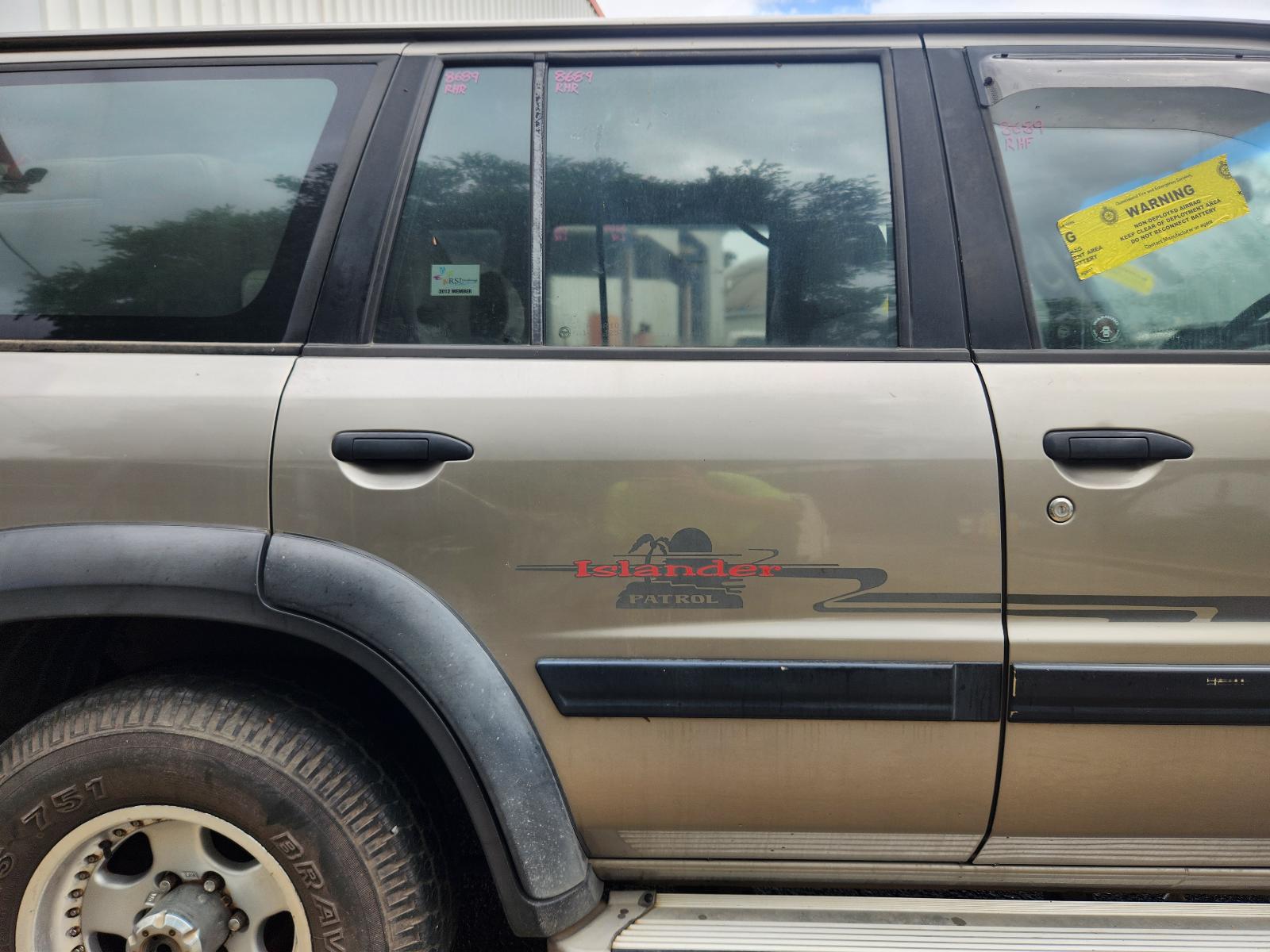 View Nissan Patrol 1999 4 Door Station Wagon