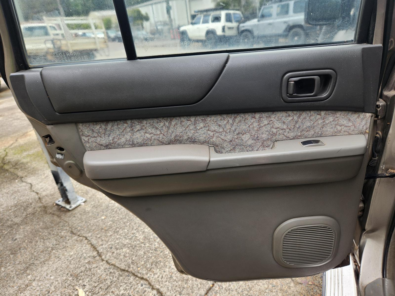 View Nissan Patrol 1999 4 Door Station Wagon