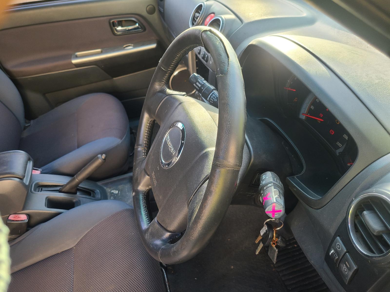 View Isuzu Dmax 2011 4 Door Utility