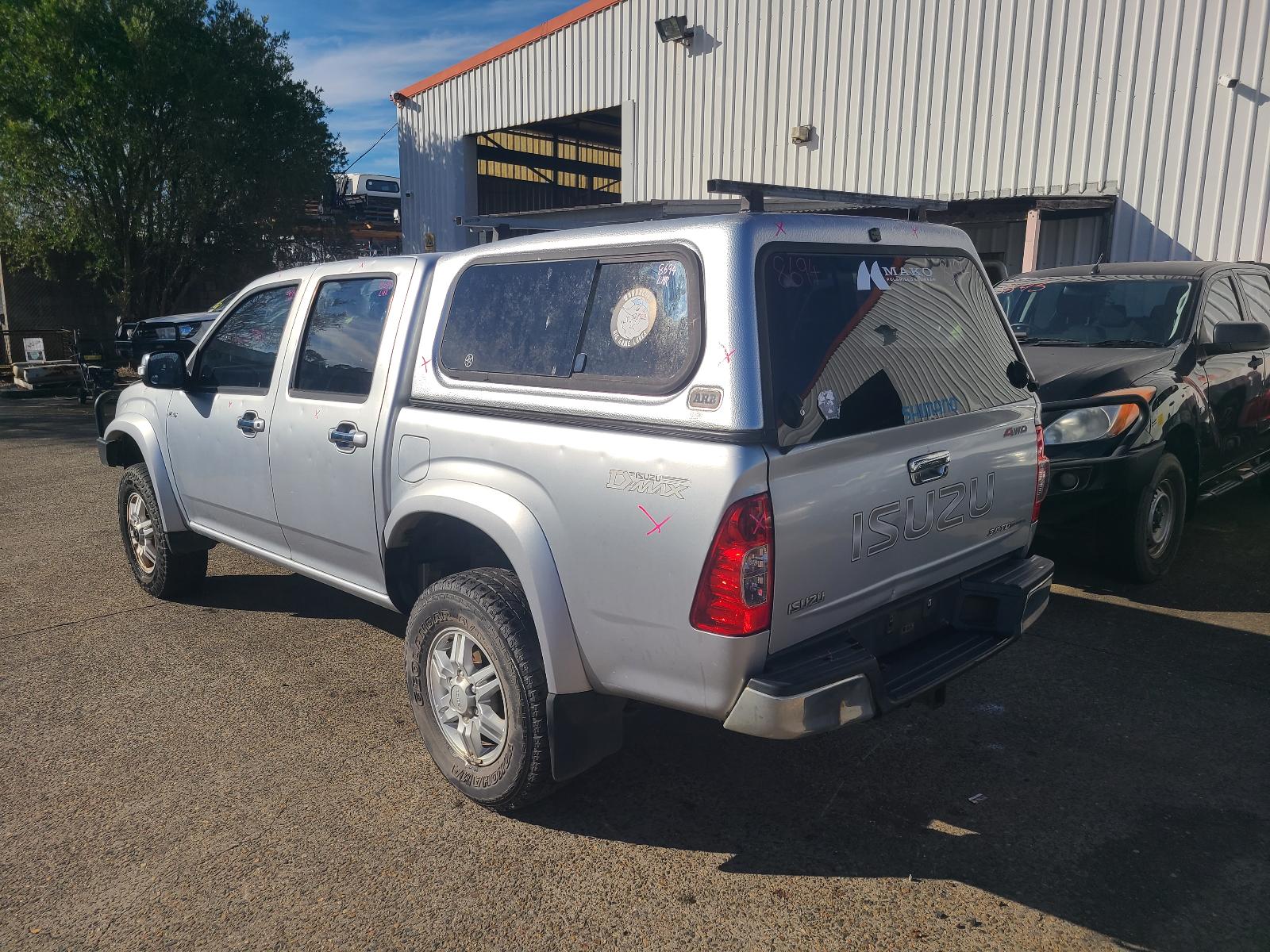 View Isuzu Dmax 2011 4 Door Utility