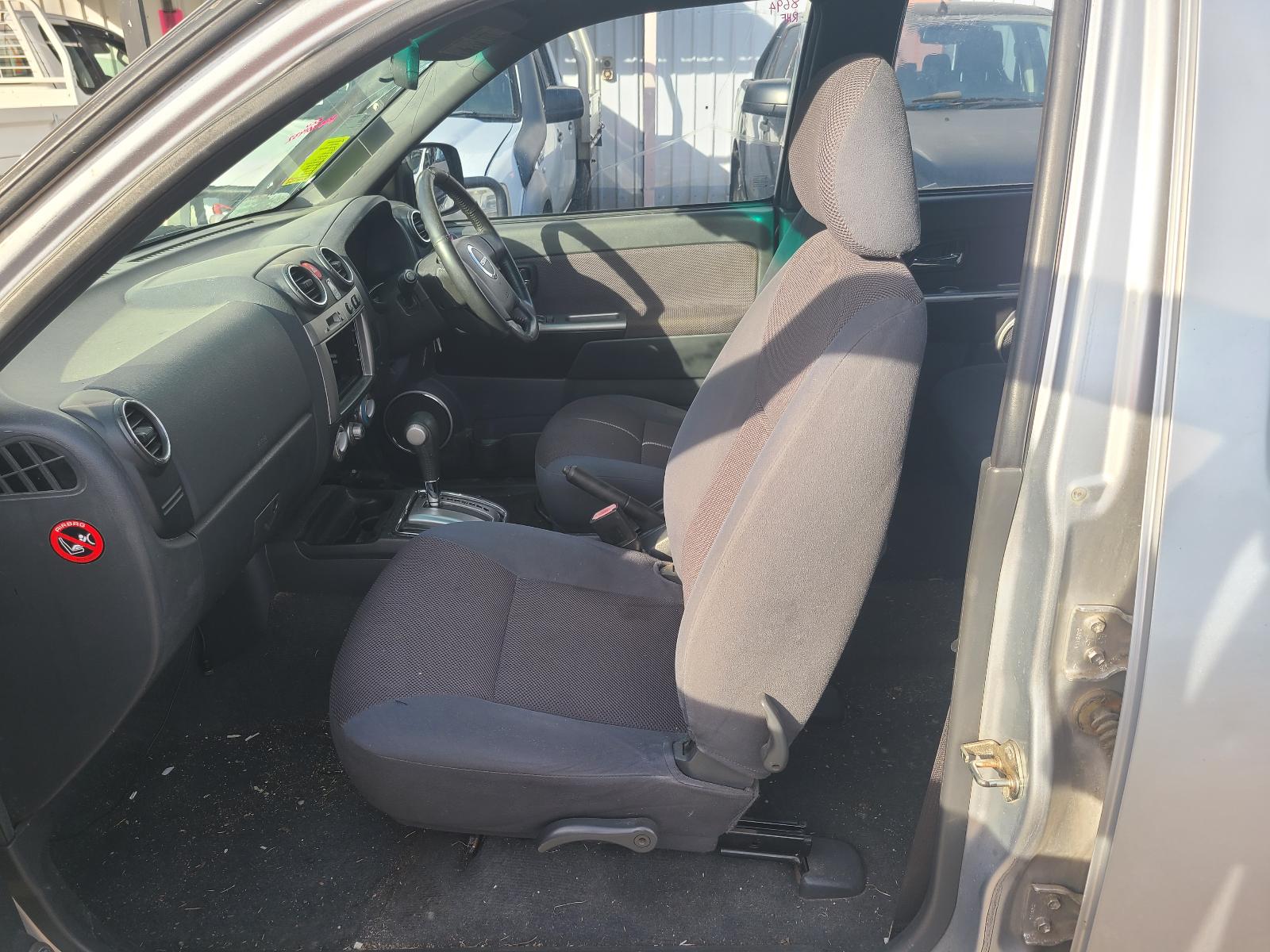 View Isuzu Dmax 2011 4 Door Utility