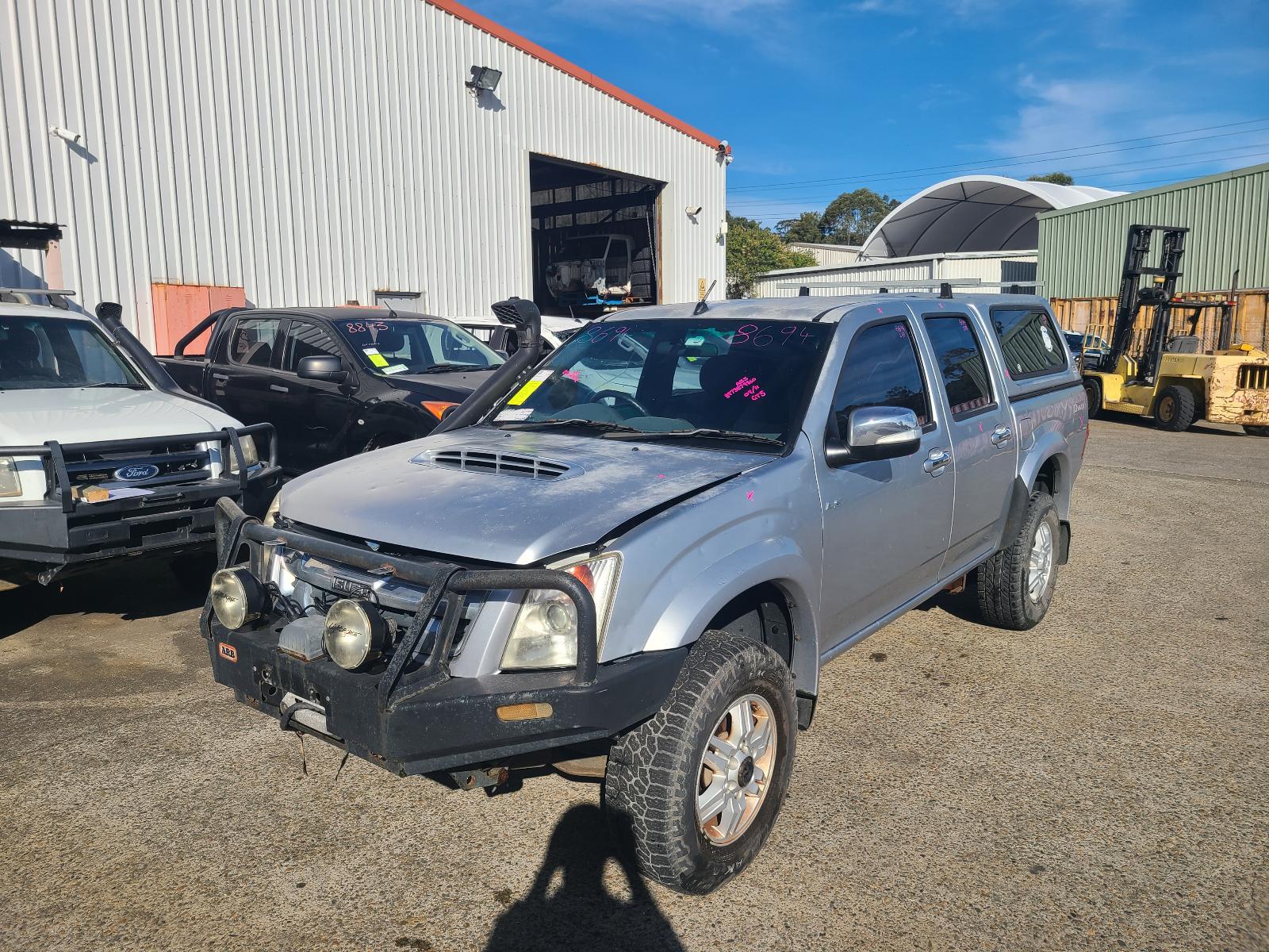 View Isuzu Dmax 2011 4 Door Utility