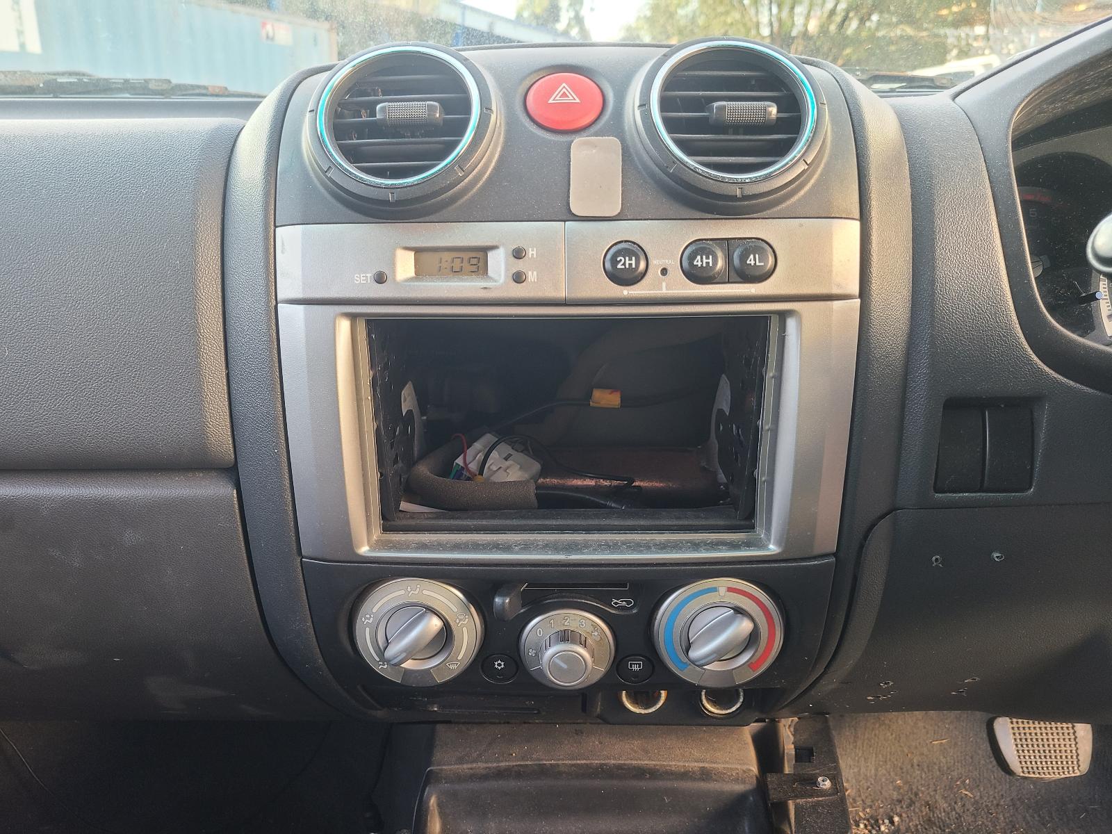 View Isuzu Dmax 2011 4 Door Utility