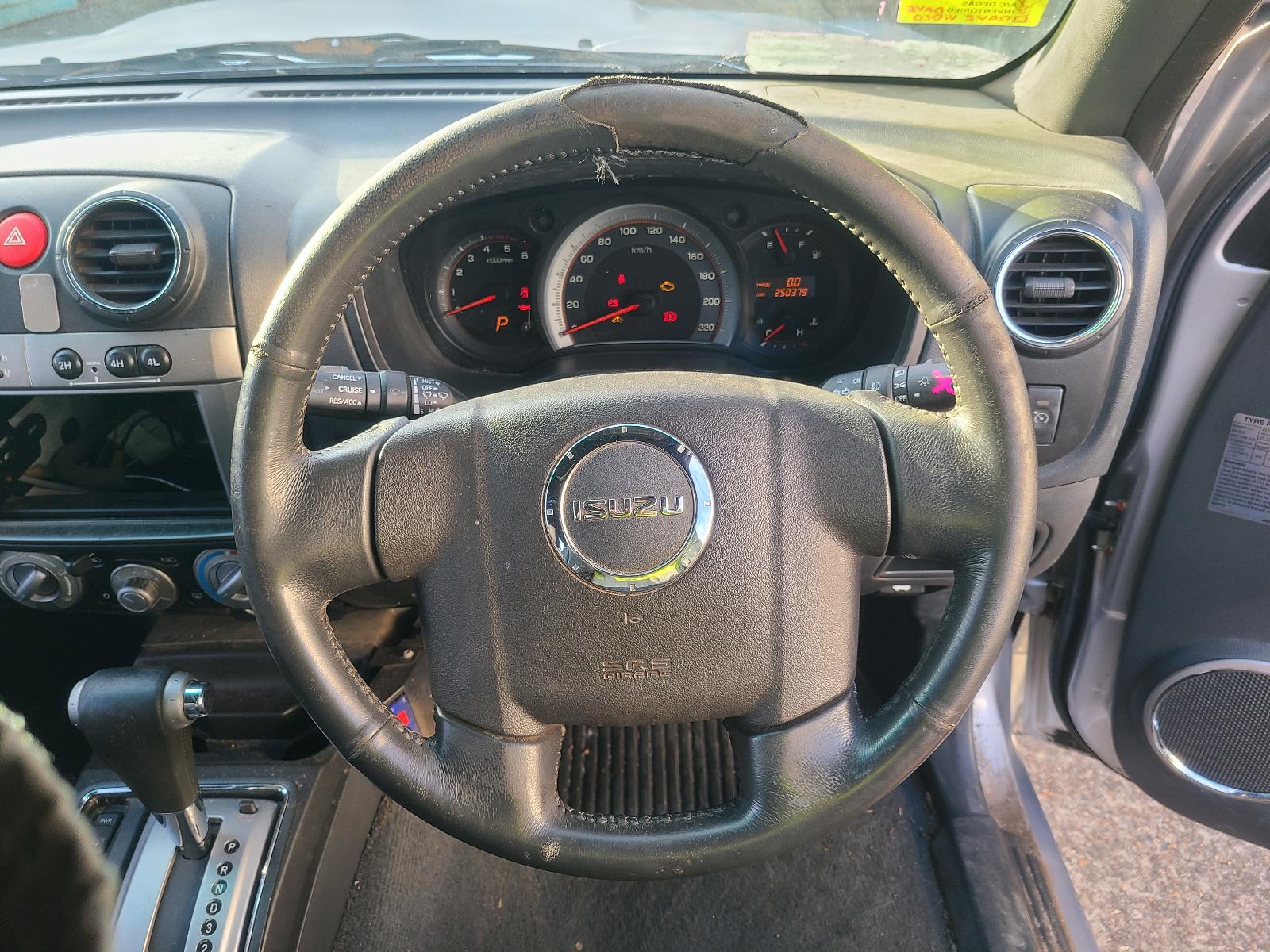 View Isuzu Dmax 2011 4 Door Utility