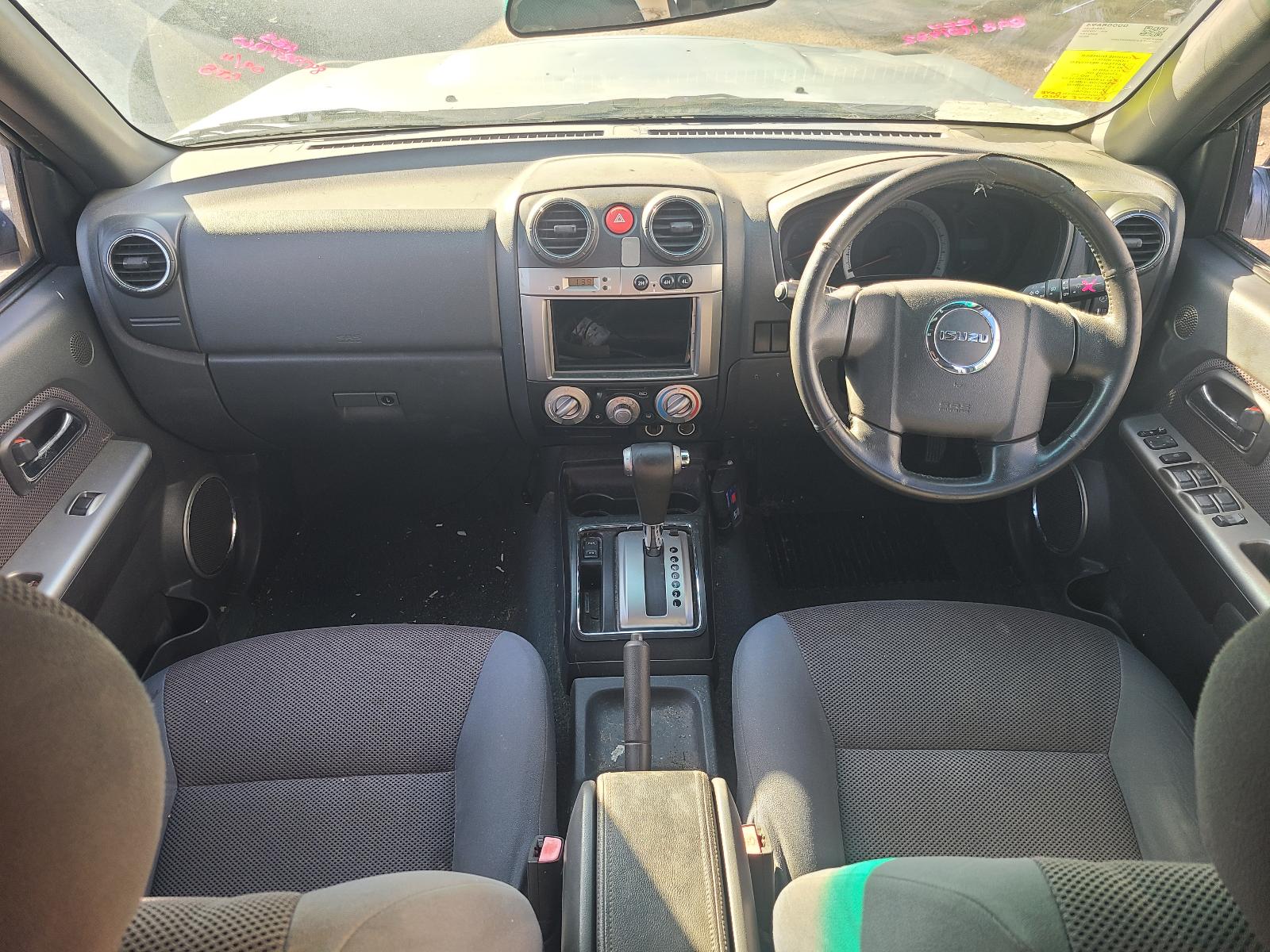 View Isuzu Dmax 2011 4 Door Utility