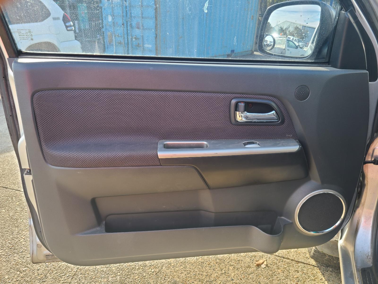View Isuzu Dmax 2011 4 Door Utility
