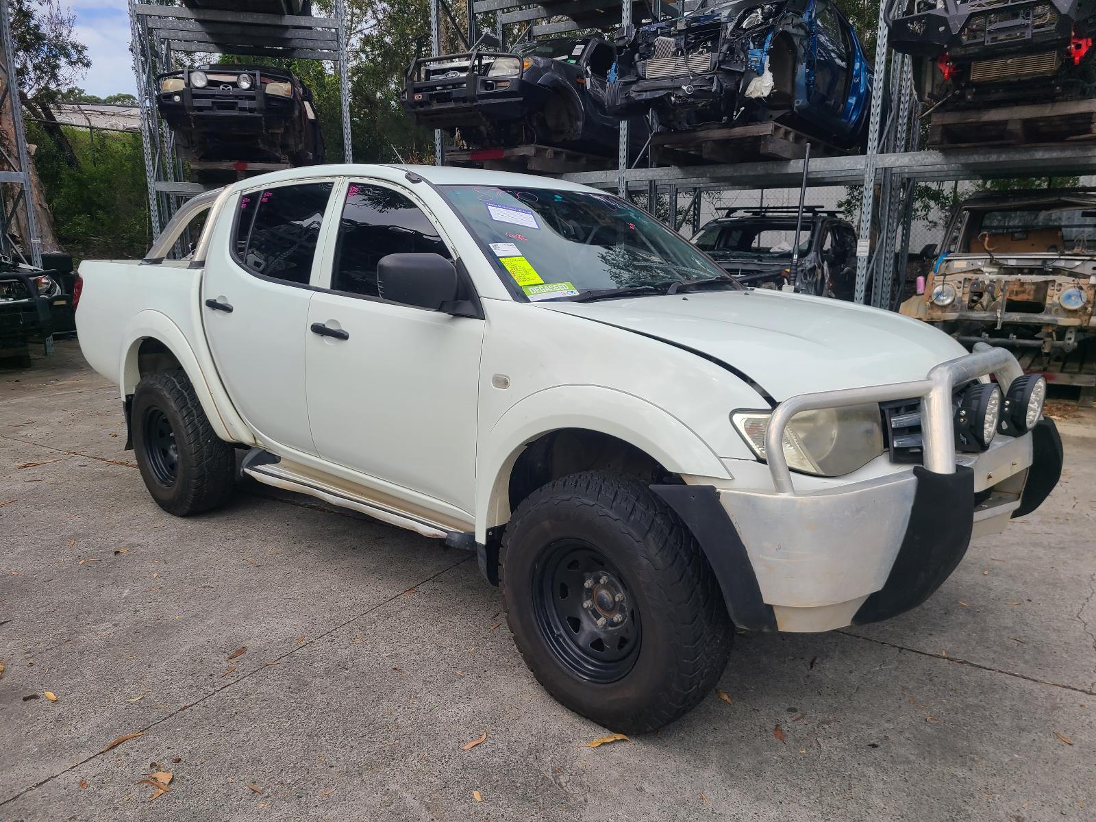View Mitsubishi Triton 2013 4 Door Utility