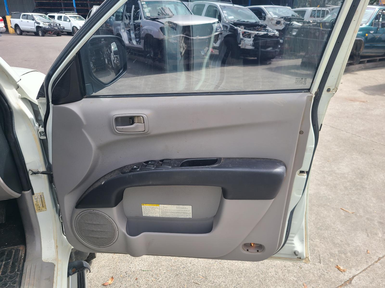 View Mitsubishi Triton 2013 4 Door Utility