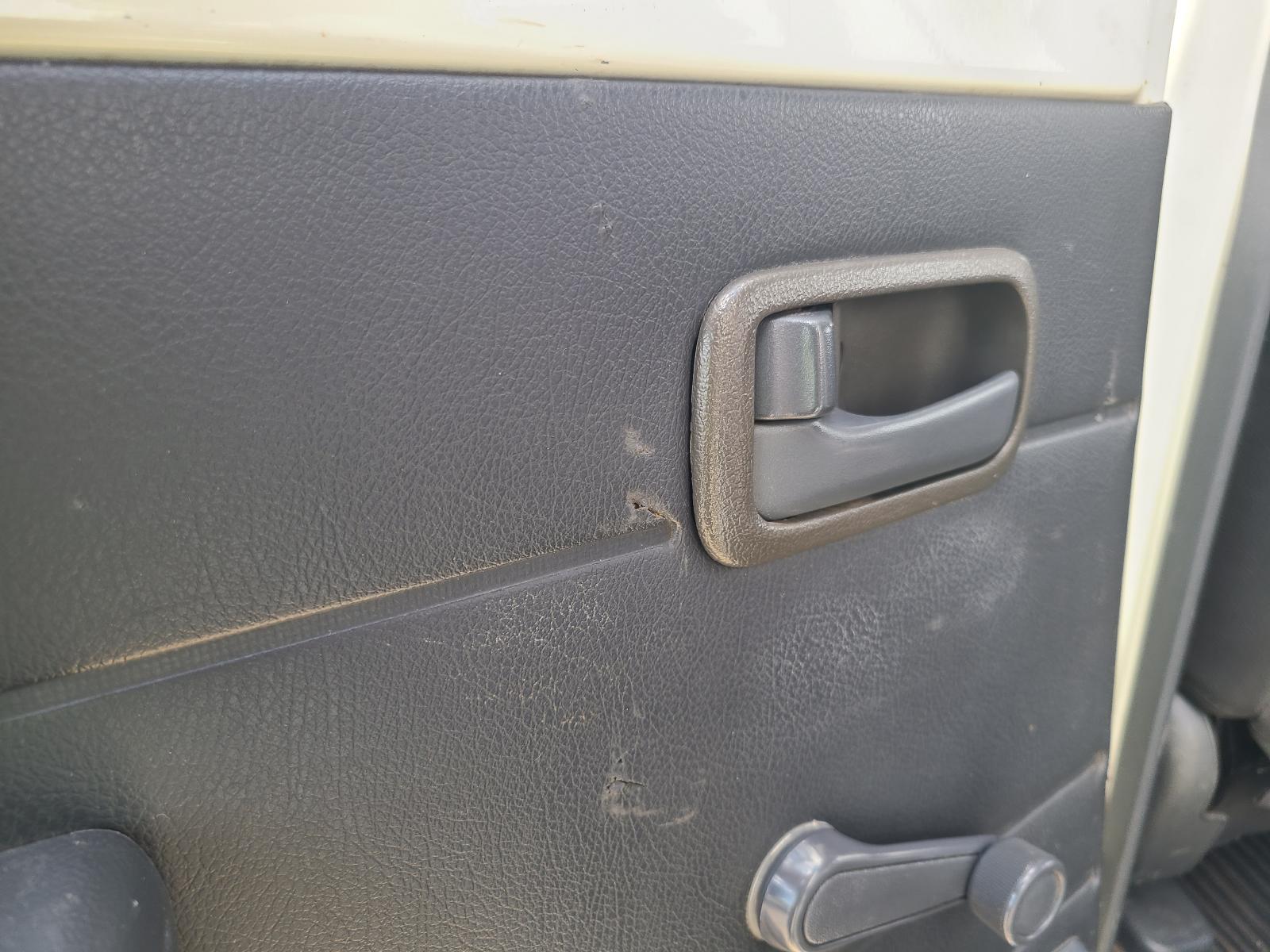 View Toyota Landcruiser 1996 4 Door Station Wagon