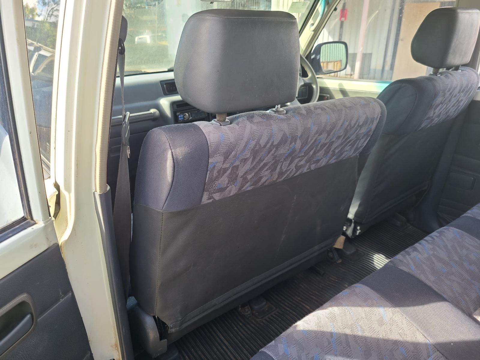 View Toyota Landcruiser 1996 4 Door Station Wagon