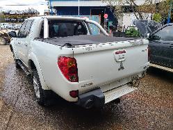 View Mitsubishi Triton 2014  