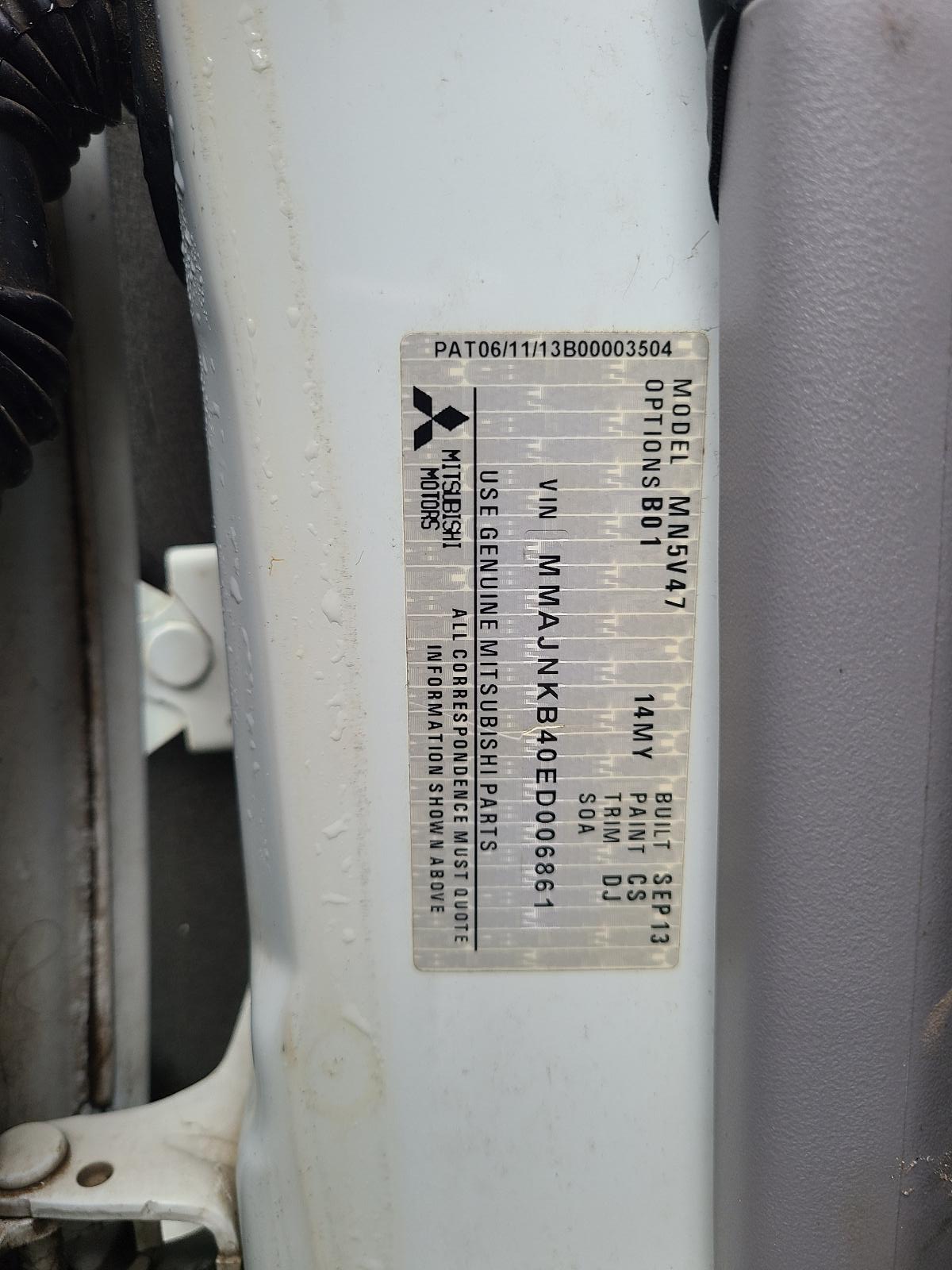 View Mitsubishi Triton 2014  