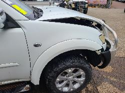 View Mitsubishi Triton 2014  