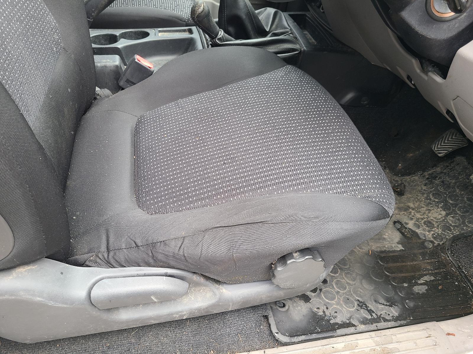 View Mitsubishi Triton 2014  