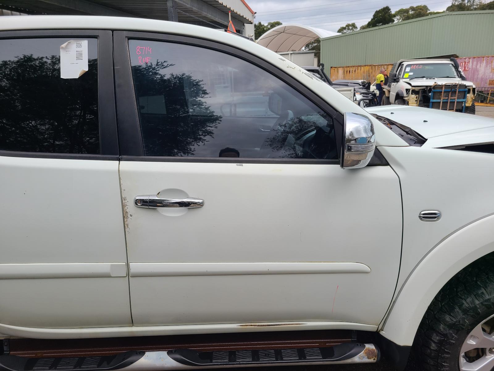View Mitsubishi Triton 2014  
