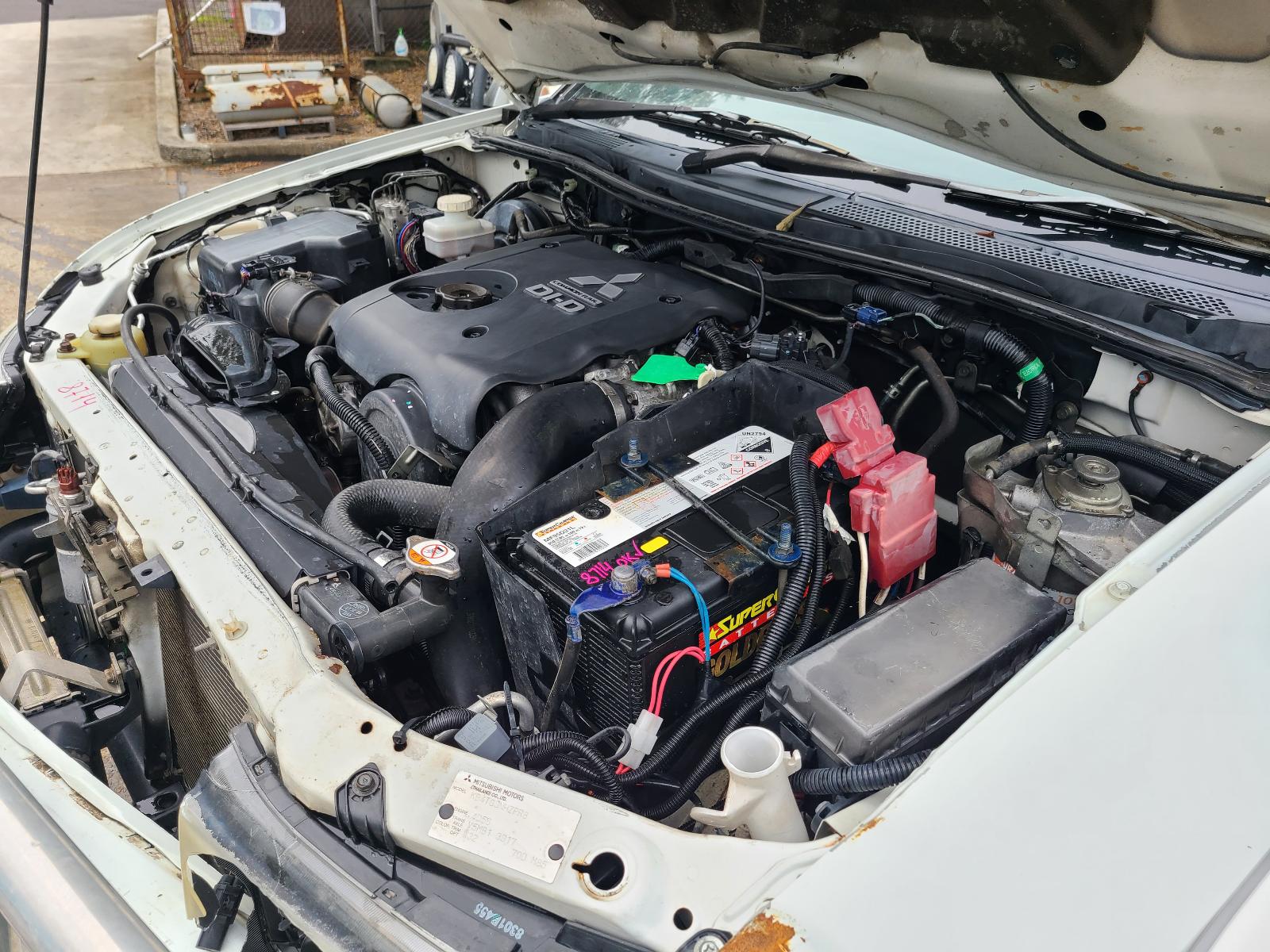 View Mitsubishi Triton 2014  
