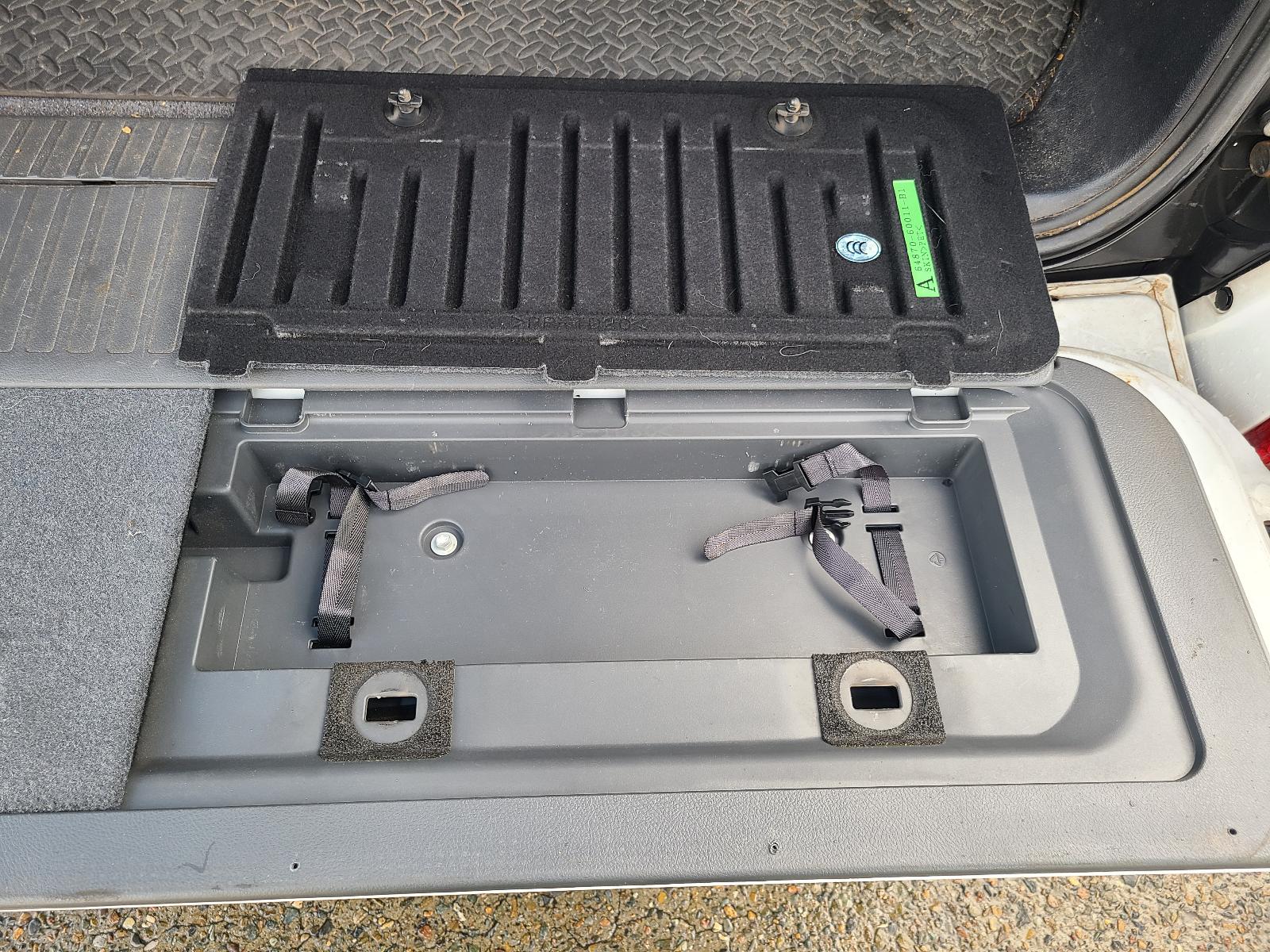 View Toyota Landcruiser 2015 4 Door Station Wagon
