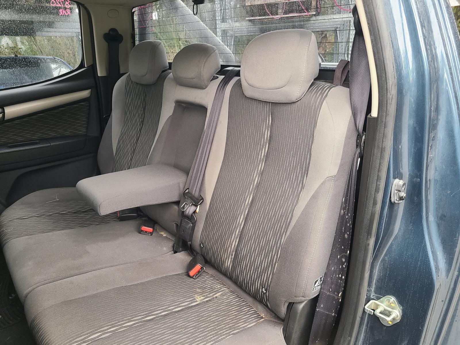 View Holden Colorado 2015  