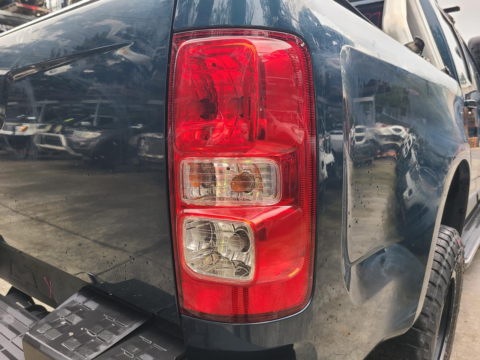 View Holden Colorado 2015  