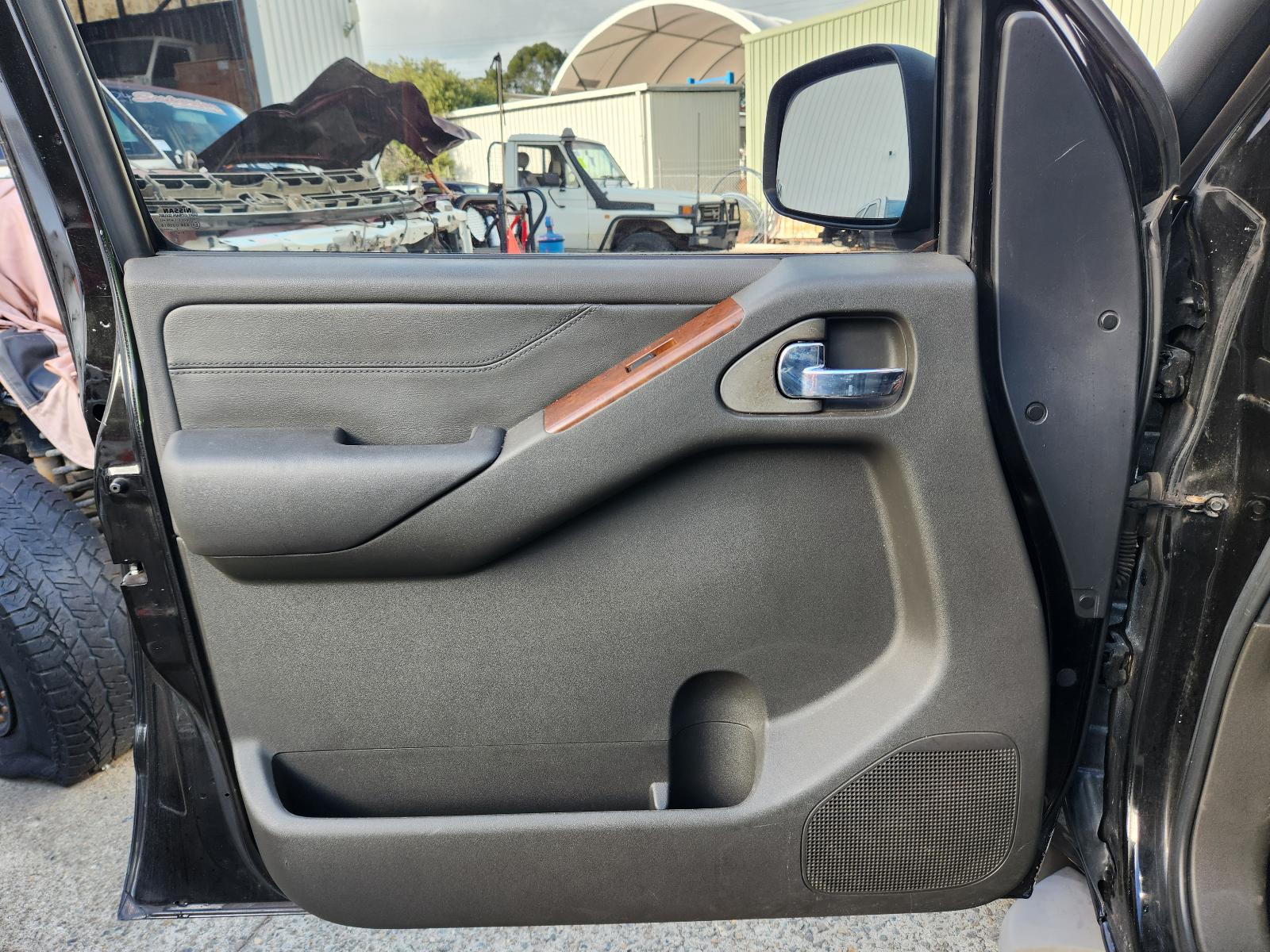 View Nissan Pathfinder 2007 4 Door Station Wagon