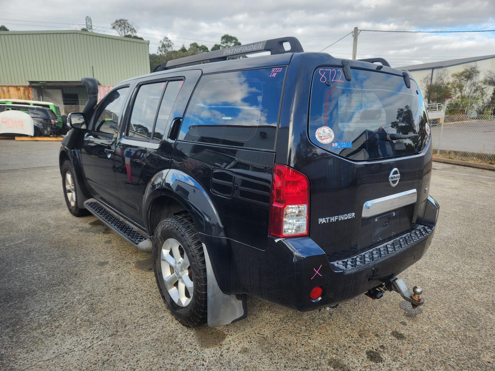 View Nissan Pathfinder 2007 4 Door Station Wagon