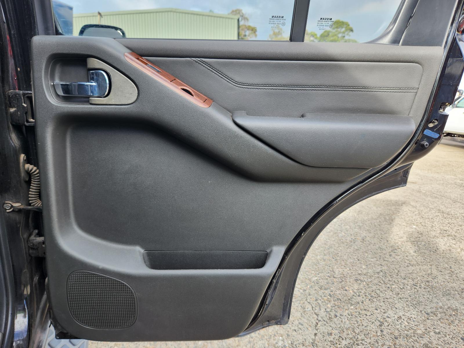 View Nissan Pathfinder 2007 4 Door Station Wagon