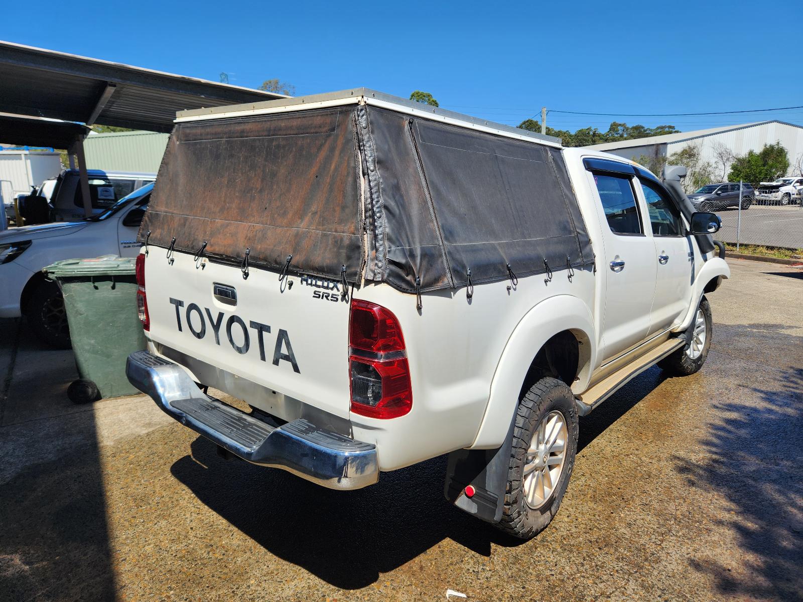 Toyota Hilux 2013 4 Door Utility View Toyota Hilux 2013 4 Door Utility