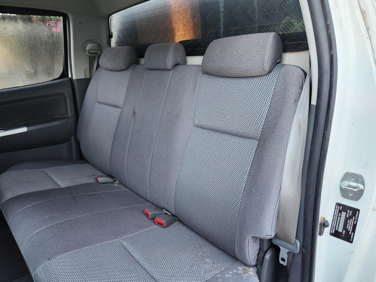 Toyota Hilux 2013 4 Door Utility View Toyota Hilux 2013 4 Door Utility