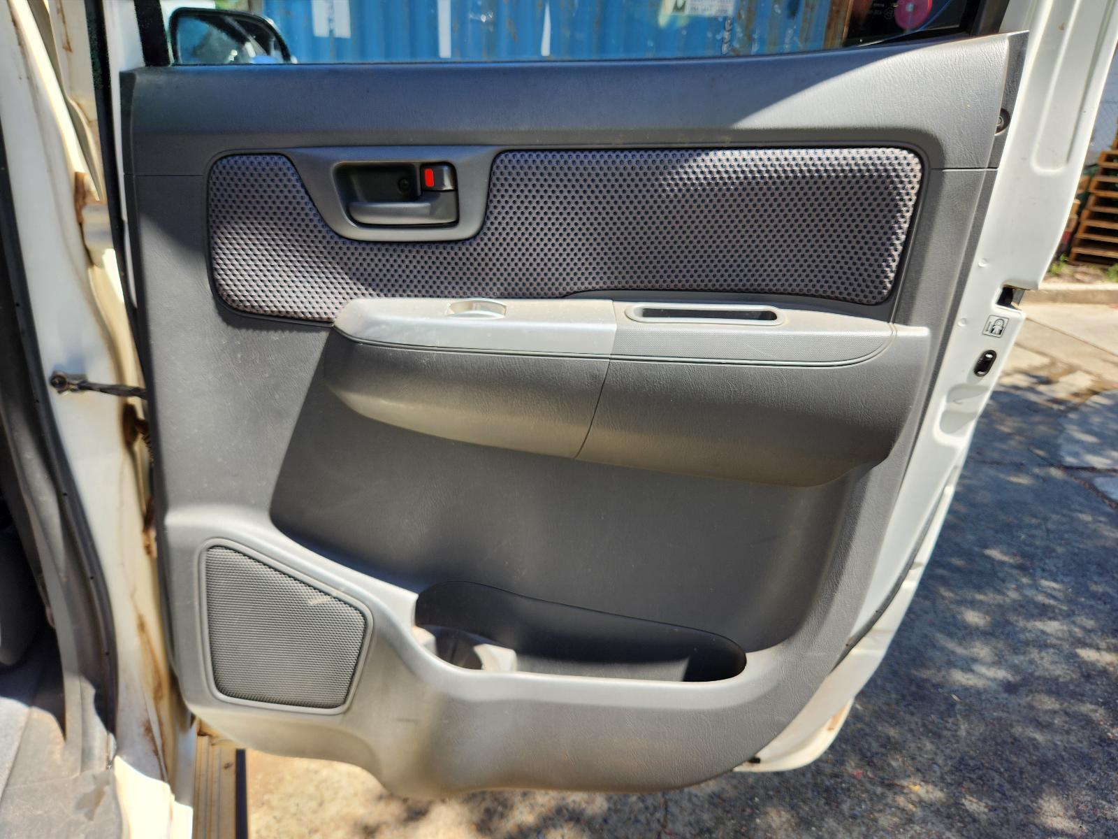 Toyota Hilux 2013 4 Door Utility View Toyota Hilux 2013 4 Door Utility