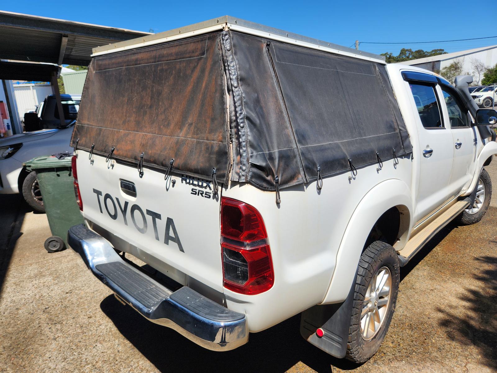 Toyota Hilux 2013 4 Door Utility View Toyota Hilux 2013 4 Door Utility