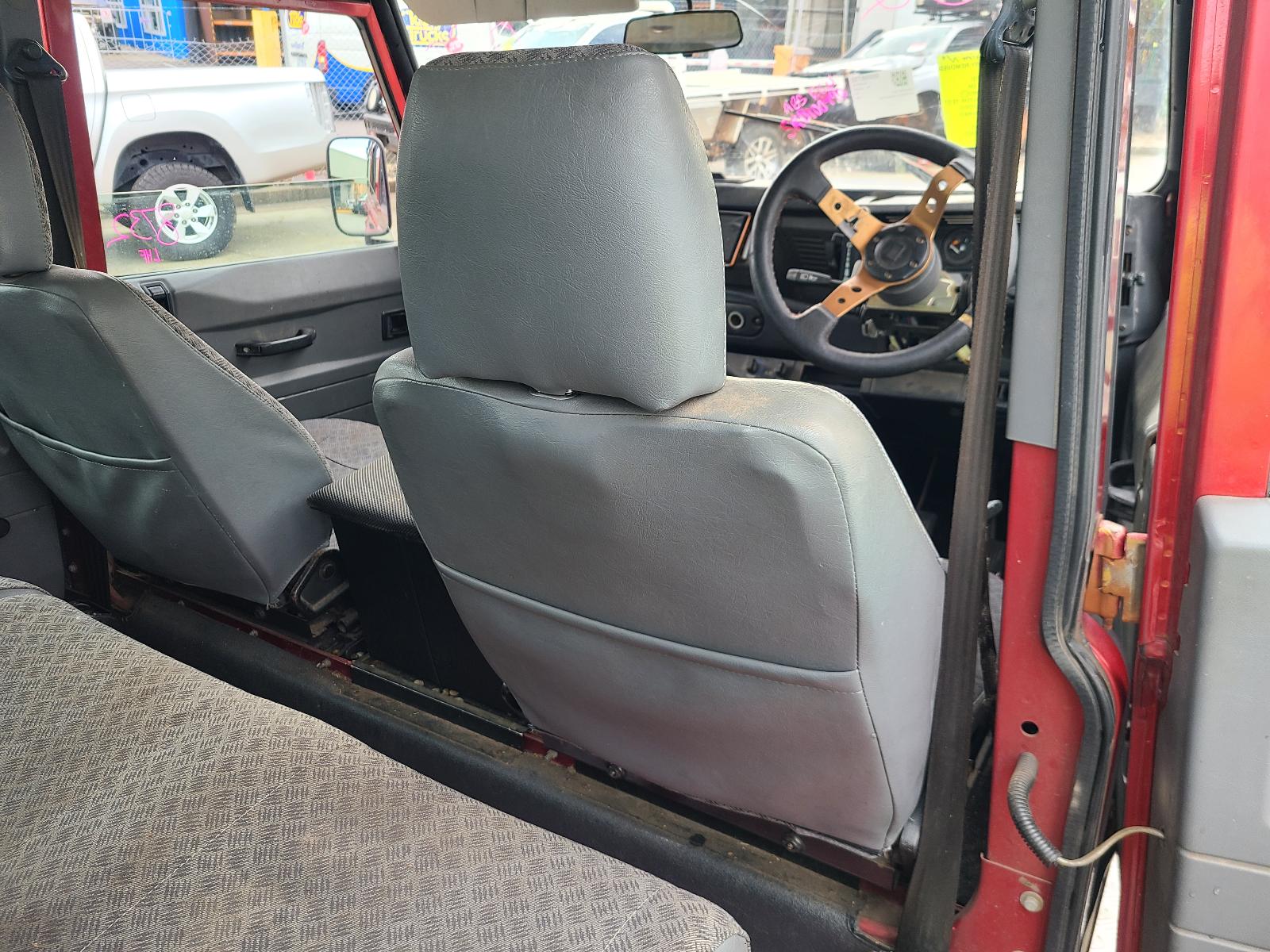 View Land Rover Defender 1999 4 Door Station Wagon