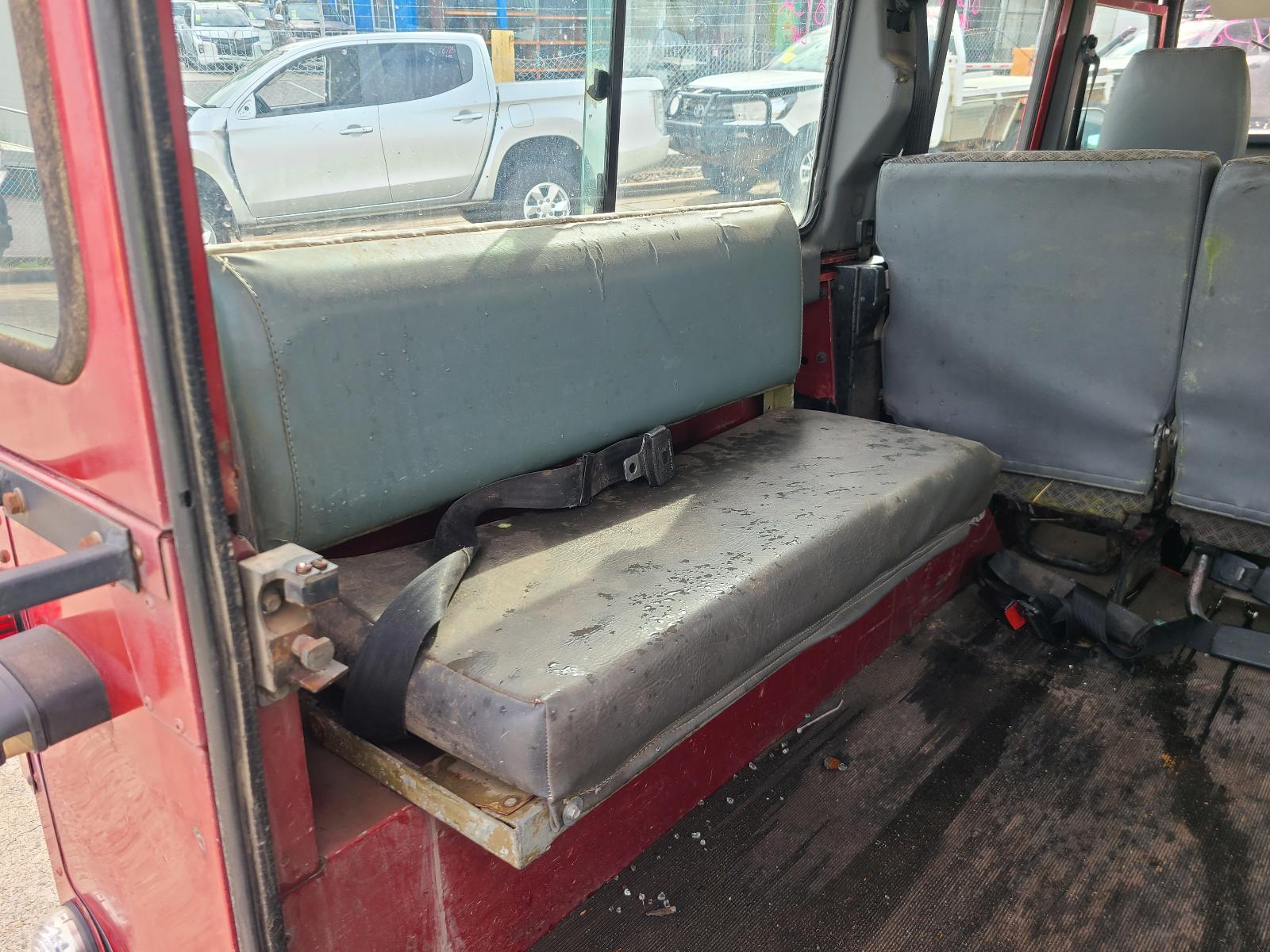View Land Rover Defender 1999 4 Door Station Wagon