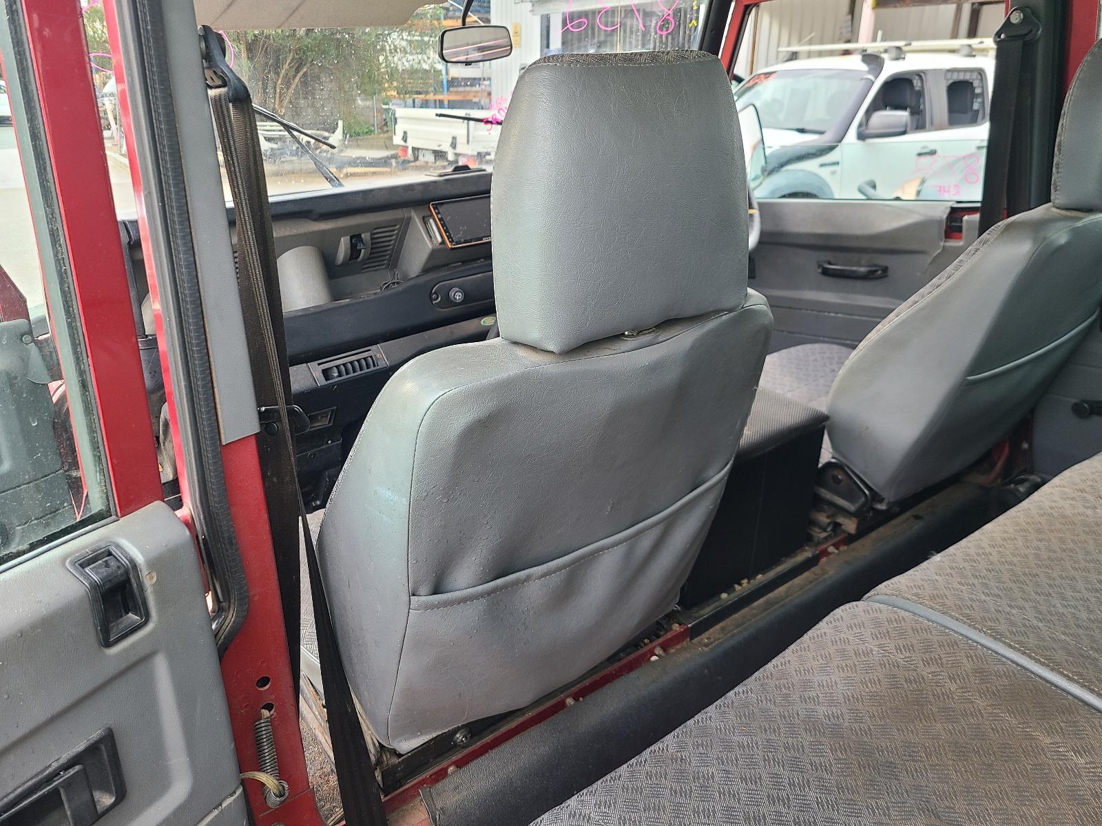 View Land Rover Defender 1999 4 Door Station Wagon