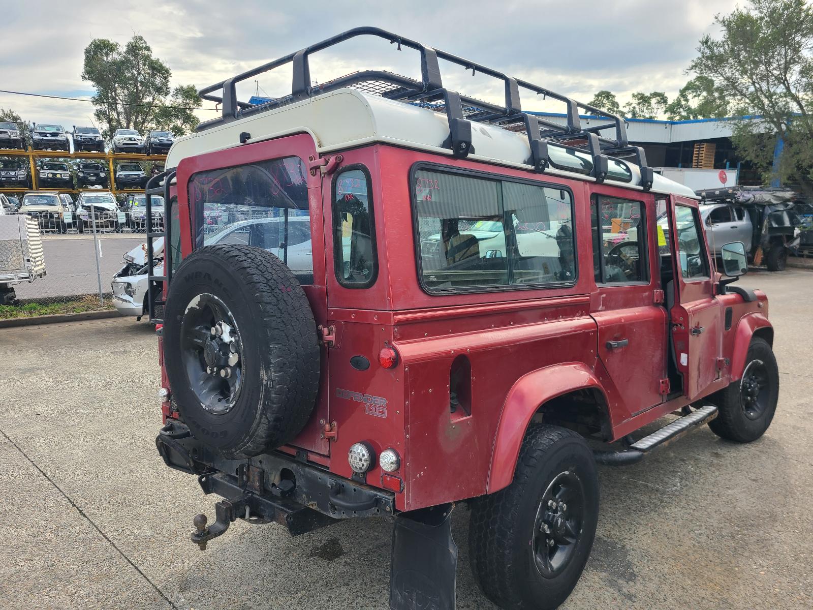 View Land Rover Defender 1999 4 Door Station Wagon